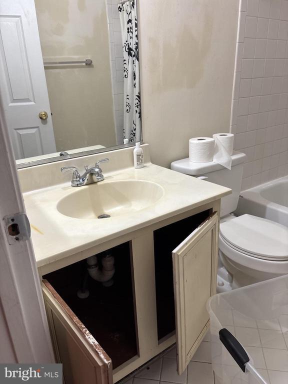 Building Photo - 7801 Vanity Fair Dr