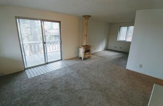 Building Photo - 3983on