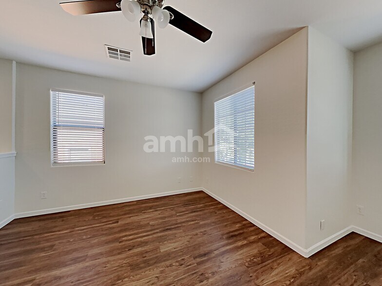 Building Photo - 7250 W Alta Vista Rd