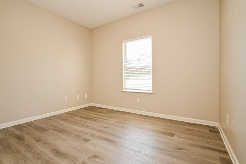 Building Photo - 2009 Farm Hill Ct