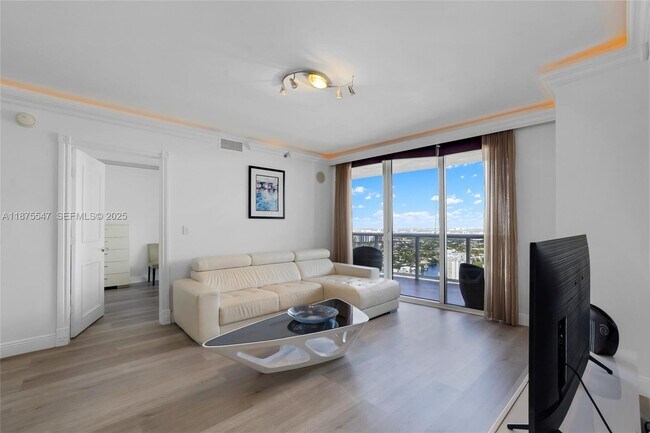 Building Photo - 1800 S Ocean Dr