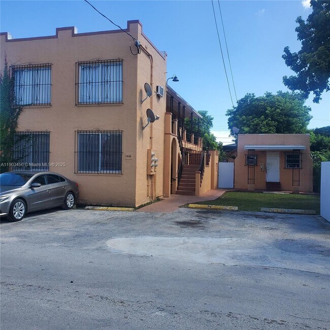 Building Photo - 1843 NW 19th St