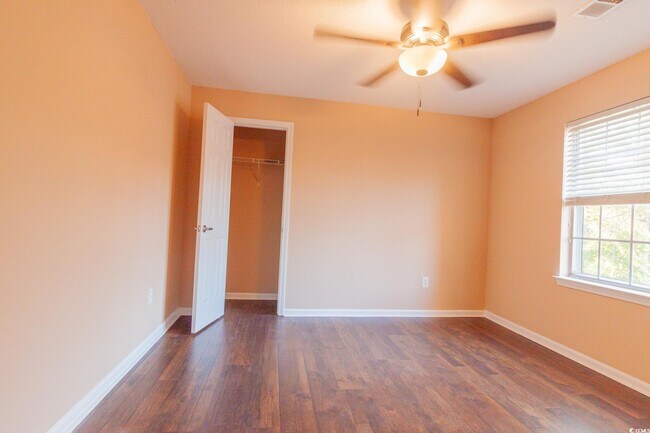 Building Photo - 3774 Hitchcock Way