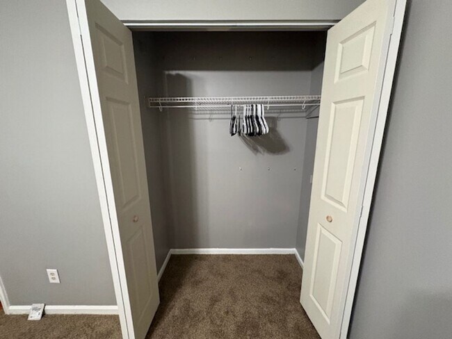 Building Photo - Start your Next Chapter!!! 2nd Floor Condo, Close to Shopping and Dining!!!