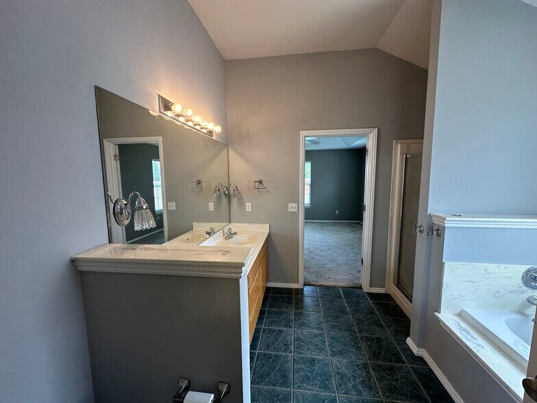 Building Photo - 312 Edgehill Ave