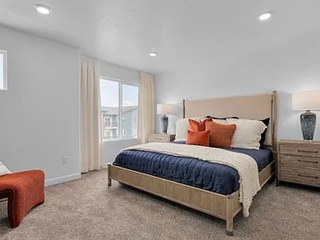 Building Photo - GORGEOUS American Fork Townhome!!!