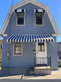 Building Photo - Spacious 3-bed, 1-bath single-family home ...