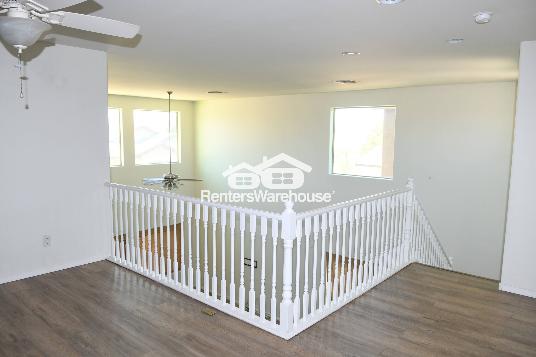 Building Photo - 10827 W Cottontail Ln