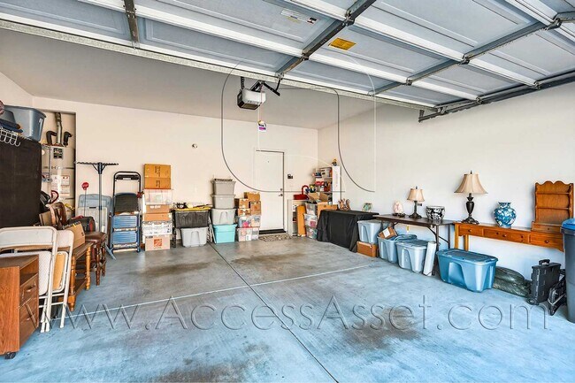 Building Photo - 55+ Age Community – Charming 2 Bed / 2 Bat...