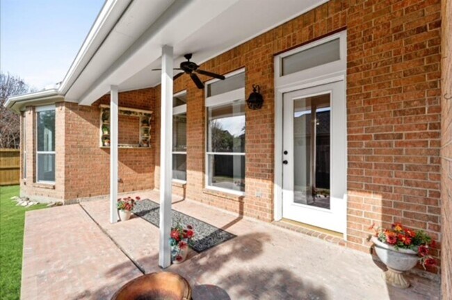 Building Photo - 7103 Hot Creek Trc