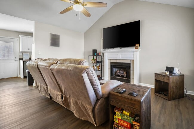 Building Photo - 3741 Cave Mill Ct