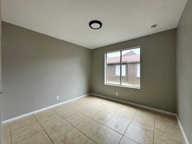 Building Photo - 5324 Bosque Ln