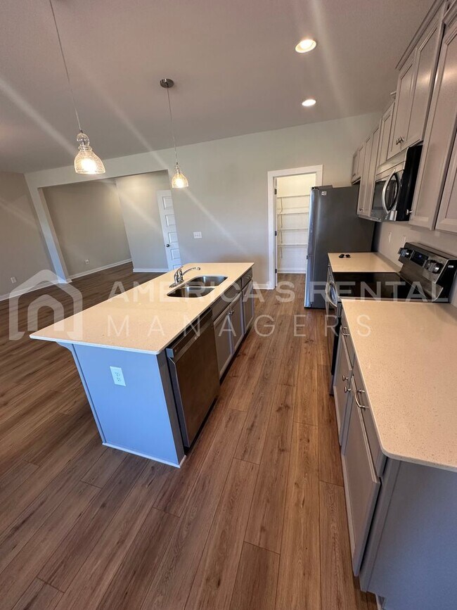 Building Photo - MOVE IN SPECIAL!! Home for Rent in Cullman, AL! Sign a 13 Month Lease by 6/15/26 to receive HALF-...