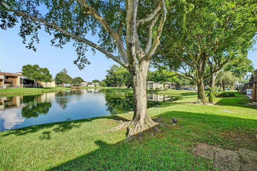 Building Photo - 4163 SW 85th Ave