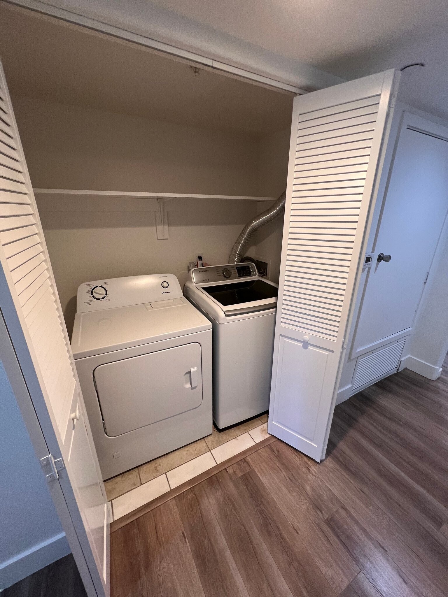 Building Photo - 11312 Huston St