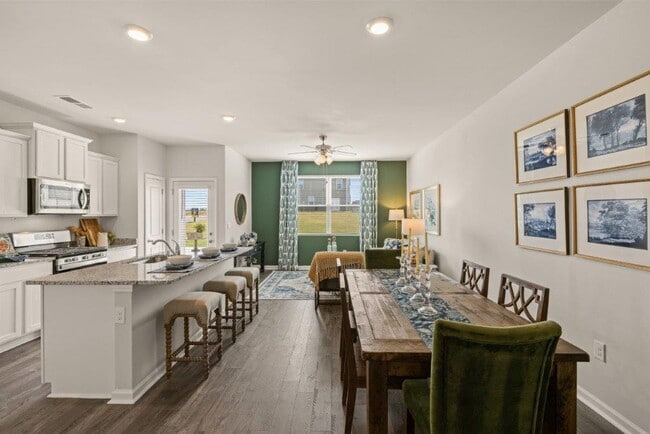 Building Photo - 801 Grovebury Ct