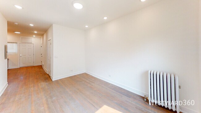 Building Photo - 6203 N Glenwood Ave