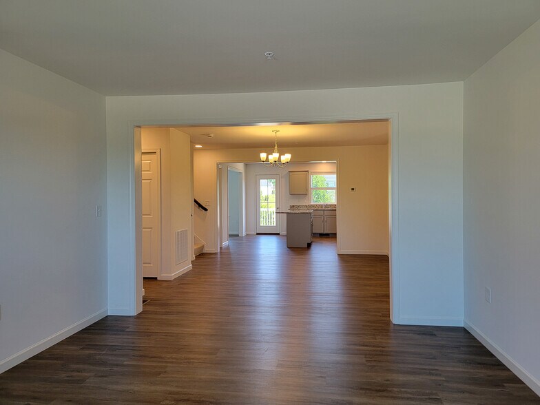 Building Photo - 2131 S Autumn Chase Dr