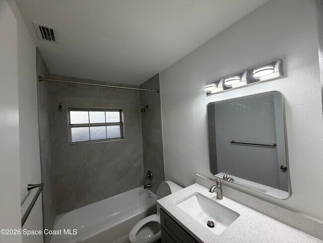 Building Photo - 154 Crescent Beach Dr