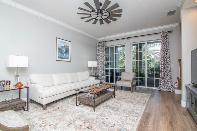 Building Photo - 5919 Bowen Daniel Dr