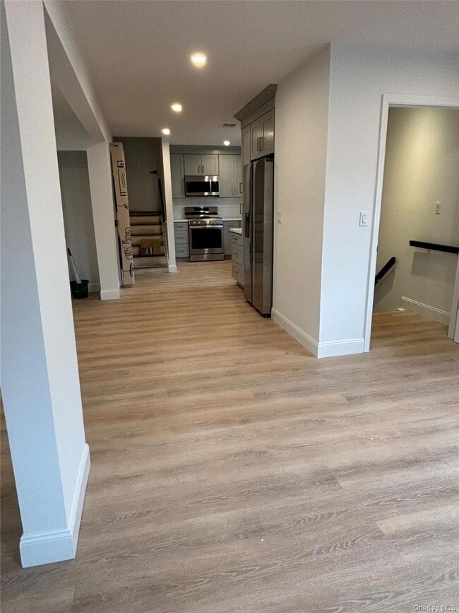 Building Photo - 1353 Old Northern Blvd