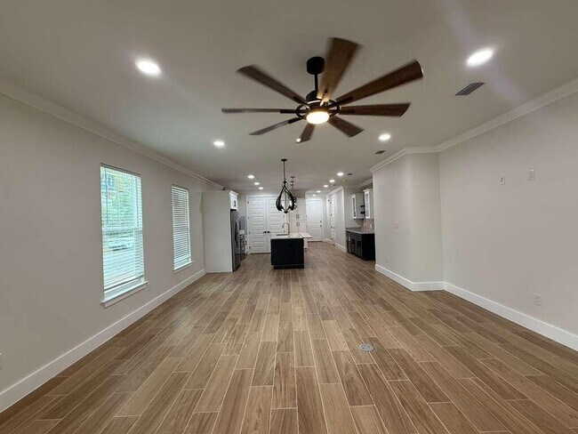 Building Photo - 361 County Line Rd