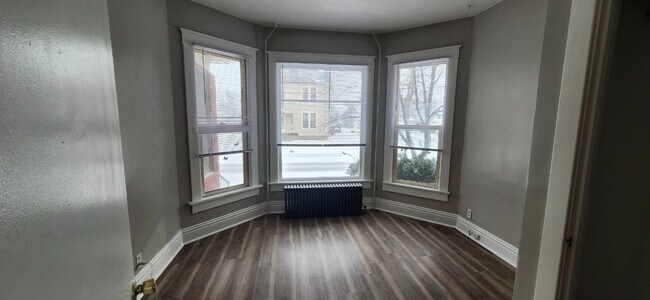 Building Photo - 3BR | 1BA | First-Floor Unit with Garage & Fenced Yard – Michigan City