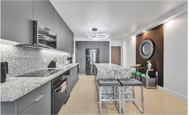 Building Photo - 4001S S Ocean Dr