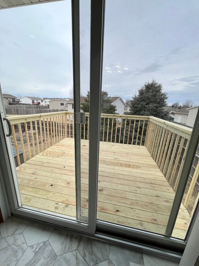 Building Photo - 3 Bed/2 Bath Home w/ Fenced in Yard!