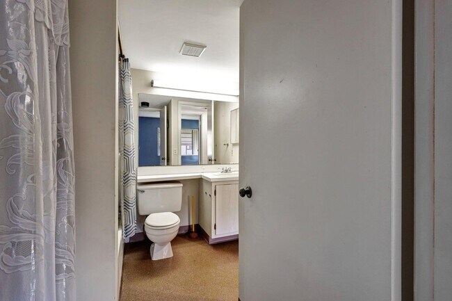 Building Photo - 237 Pine HOV Cir