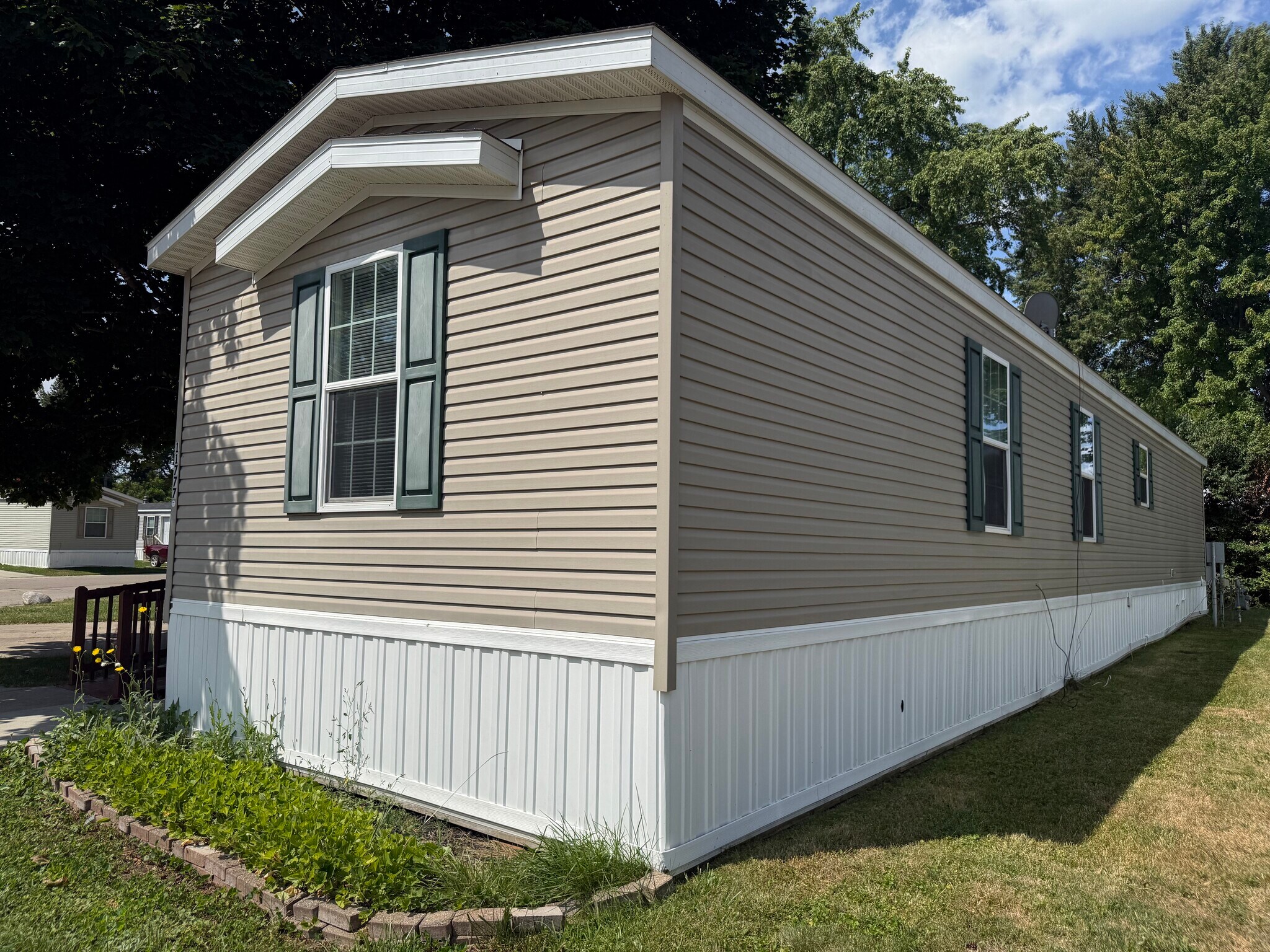 Building Photo - 11777 Cascade Cir