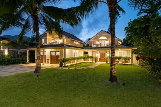 Building Photo - Stunning Fully-Furnished 3 Bedroom, 3.5 Bath Home With Pool and Spa on Quiet Beachside Lane Near ...