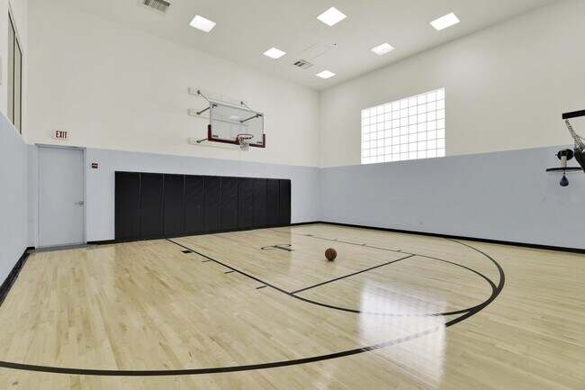 Building Photo - 99 SE Mizner Blvd