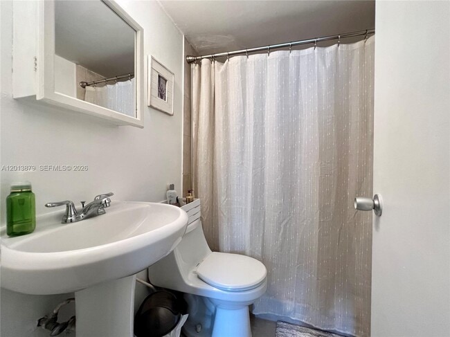 Building Photo - 7545 E Treasure Dr