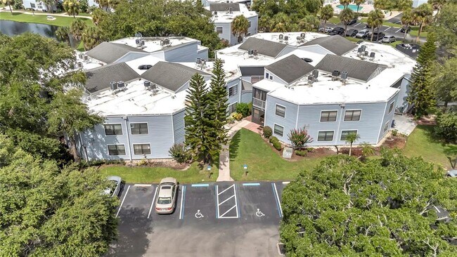 Building Photo - 3652 Southpointe Dr