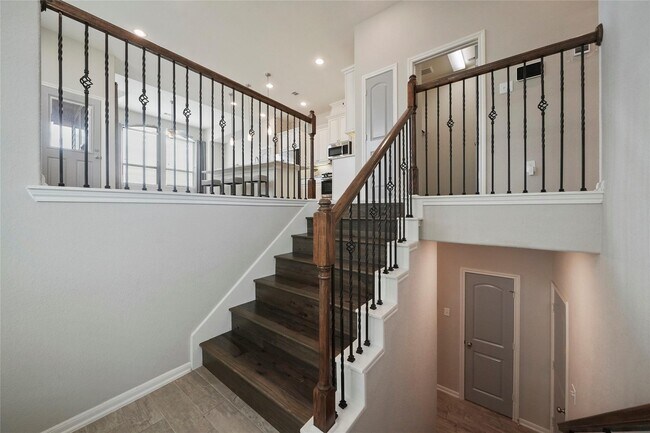 Building Photo - 25314 Fallen Acorn Ct