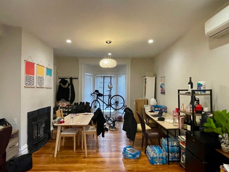 Building Photo - 2 Worcester St