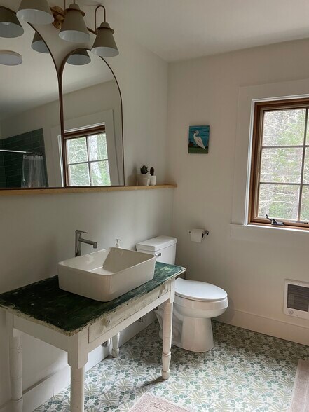 Building Photo - 23 Condon Point Rd