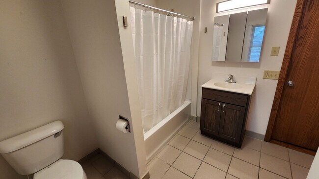 Building Photo - pin00