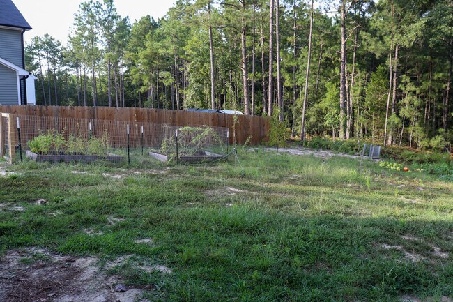 Building Photo - 772 Roberts Rd