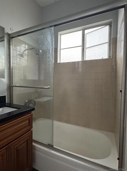 Building Photo - 3815 Vermont St