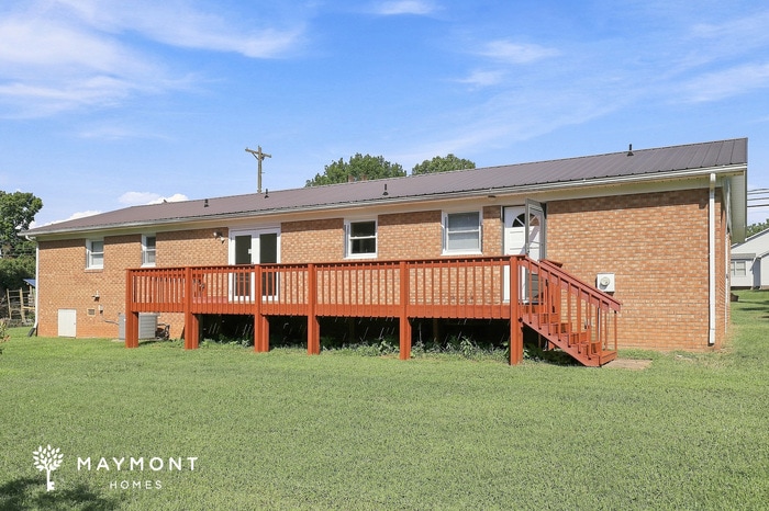 Building Photo - 1404 Cedar Dr