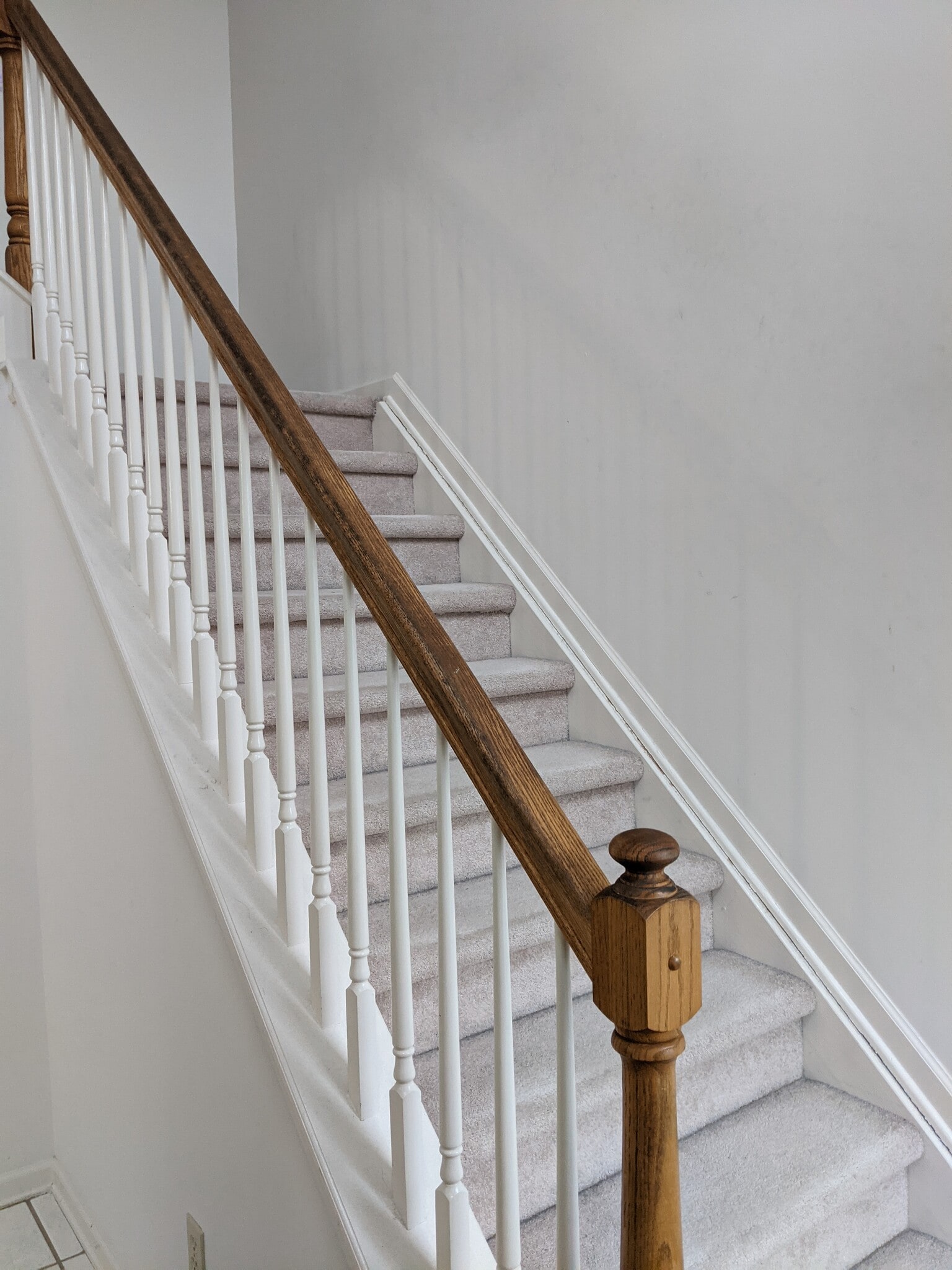 Stairwell - 628 Hadlow St