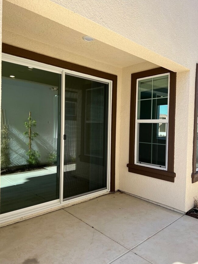 Building Photo - COMING SOON!! GORGEOUS NEWER HOME W/ SOLAR...