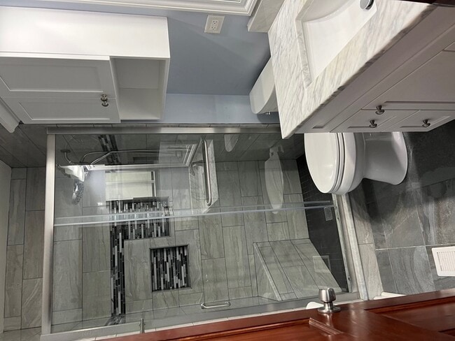 Building Photo - 926 W Aspen Dr