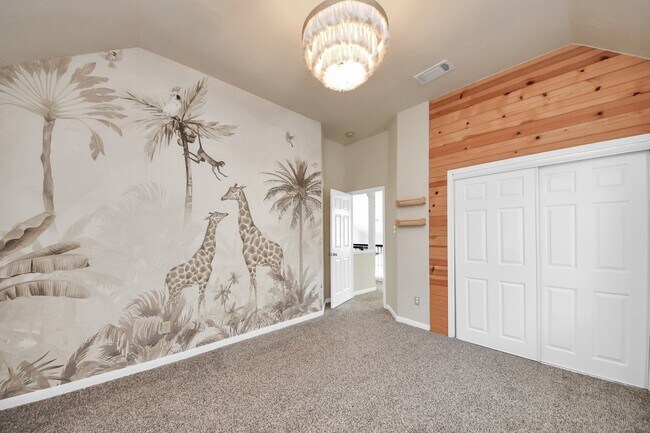 Building Photo - 30214 Vinebriar Dr