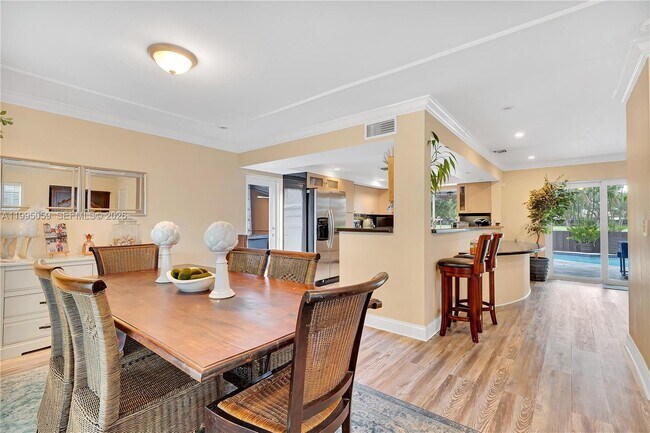 Building Photo - 1610 W Sandpiper Cir