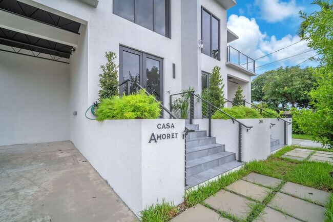 Building Photo - 2951 NW 13th St