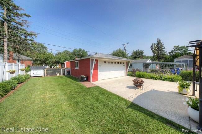 Building Photo - 8126 Dale St