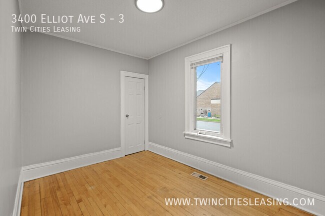 Building Photo - 3400 Elliot Ave